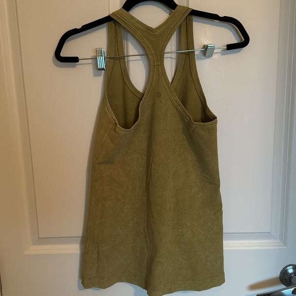 Yellow green razorback lululemon sz 8 - Picture 3 of 3